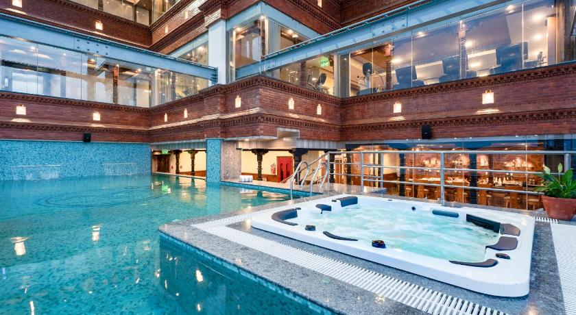 Aarya Hotel & Spa - image 14