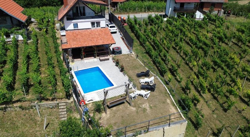 Kuca za odmor Pinka House