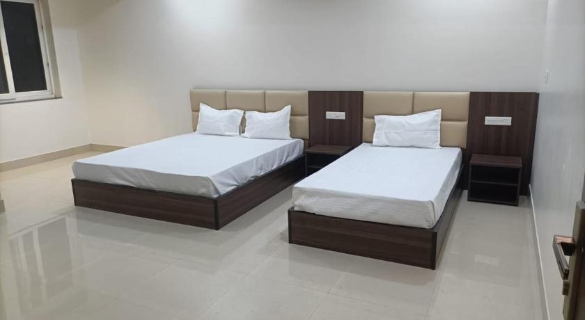 Hotel Rama Stay - image 14