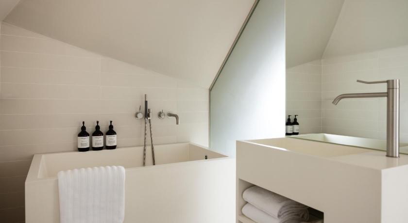 Image of Superior Double Room 9