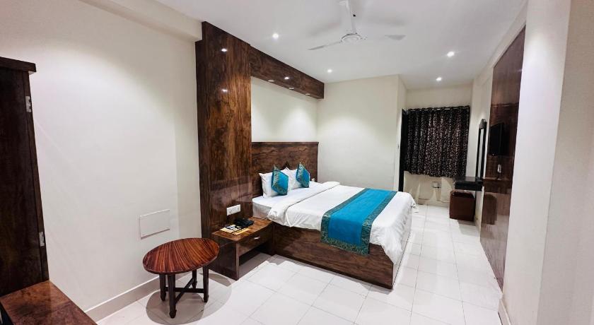 Hotel OK International – Varanasi, VA