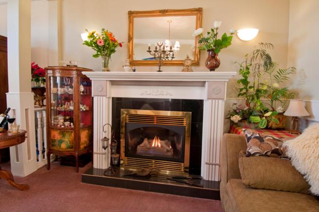 Ocean Breeze Executive Bed And Breakfast 462 East 1st Street North