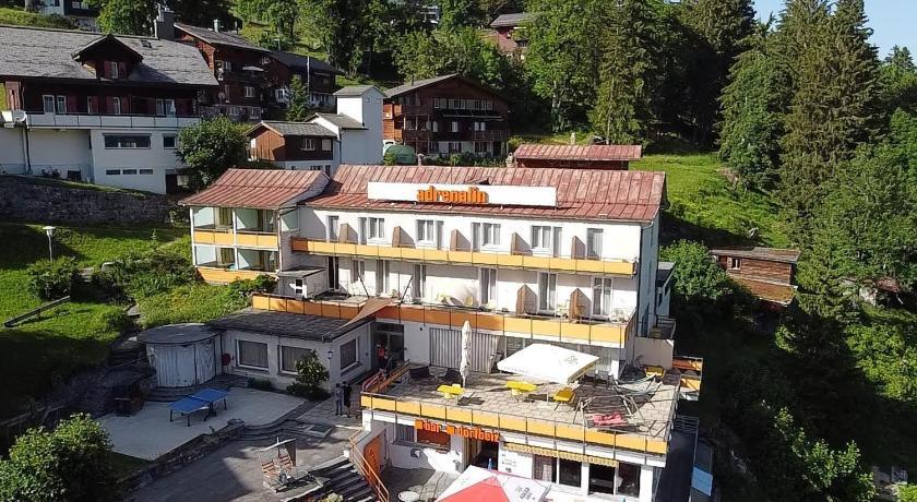 Adrenalin Backpackers Hotel