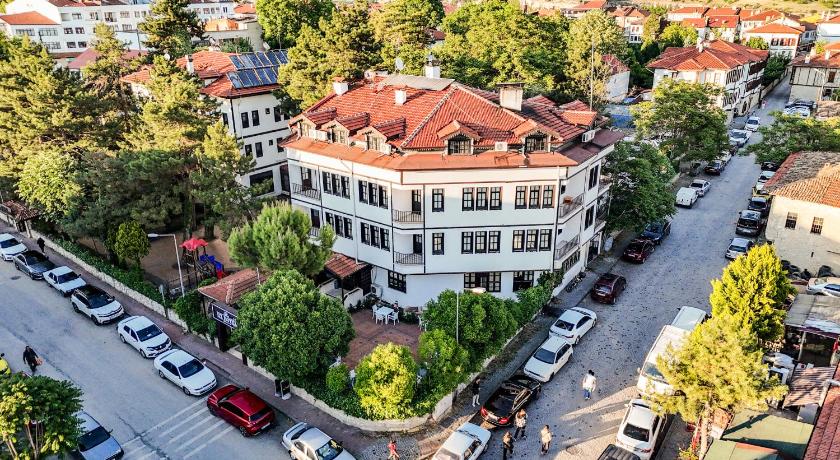 Uz Hotel Premium