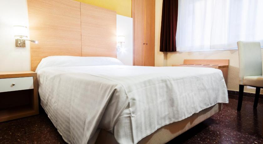 Image of Single Room 1