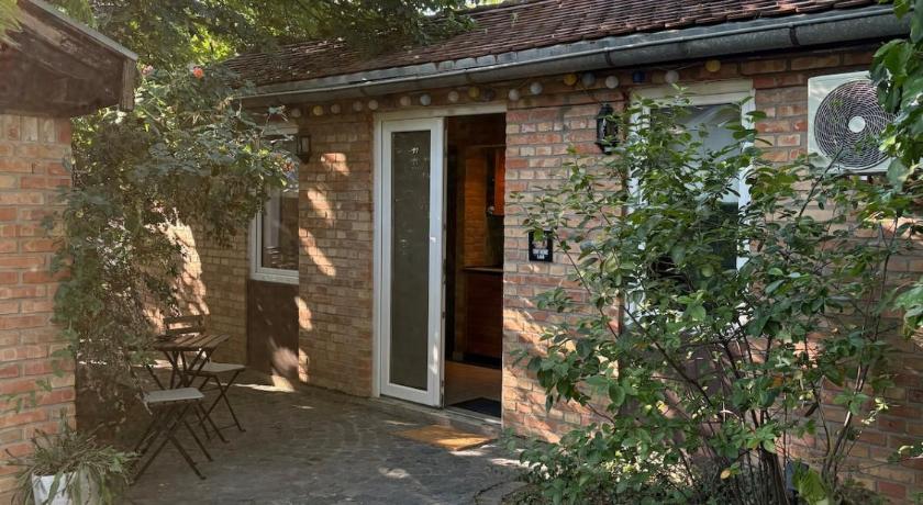 Belgrade Tiny Home L&B 3-Star Single Room restaurant