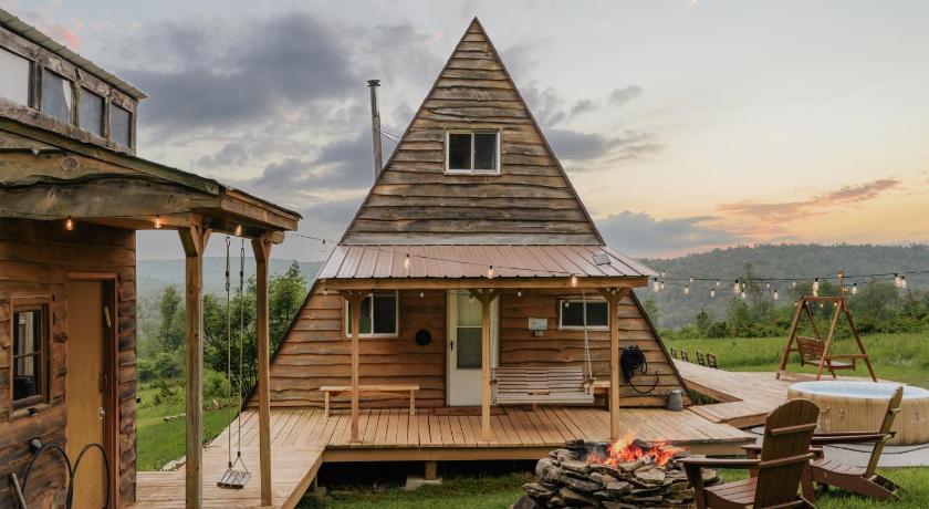 Roscoe (NY) Rustic Escape UTV, Tub, Trails & Fire Pit 25 acre 4-Star Accommodation exterior