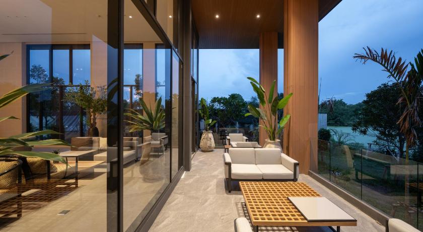 Chachoengsao Grand Sappaya Hotel by Lotus Valley Golf 4-Star Hotel restaurant