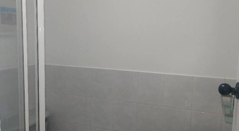 Image of Double room with private bathroom 4