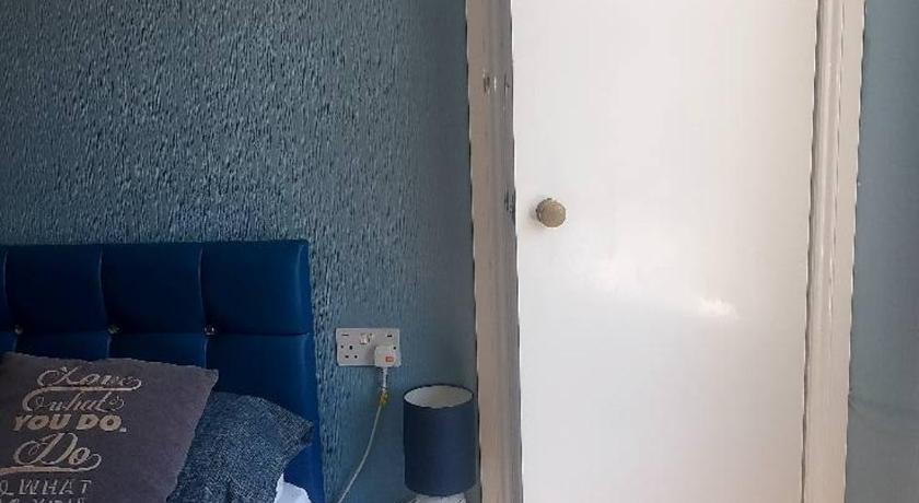 Image of Double room with private bathroom 3