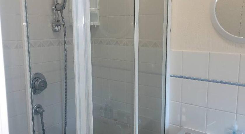 Image of Double room with private bathroom 2