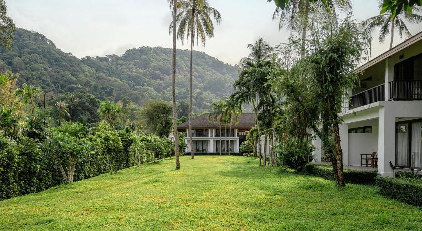 Image of Superior Hillside Room 8