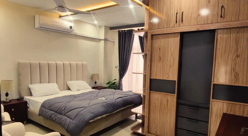Airport Transit Lodge