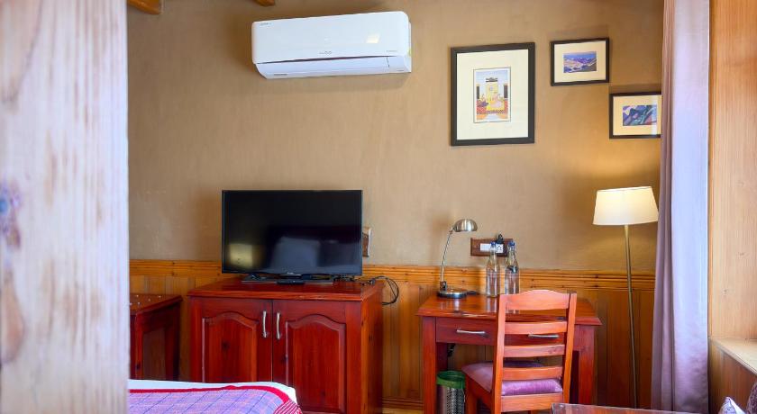 Image of Double Room with Mountain View 9