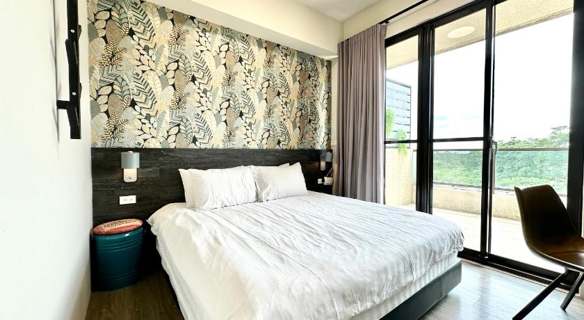 Image of Standard Double Room with Balcony 4