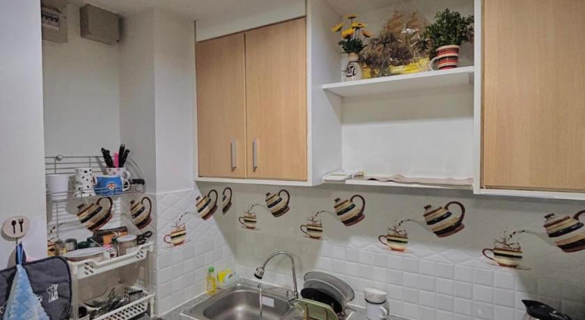 방콕 Condo with Pool View & Great Amenities Bangkok 3성급 싱글룸 전망