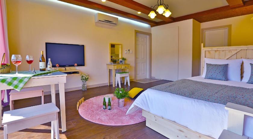 Gyeongju Gyeongju Tiamo Pension. 4-Star Guesthouse exterior