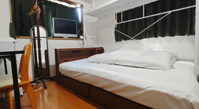 Osaka HOSTEL198 3-Star Hotel suite