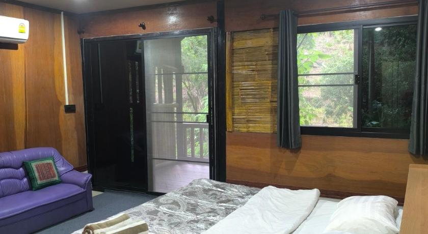 チェンライ Hill Tribe Art House...Lahu & Akha Homestay 4つ星 ゲストハウス 眺望