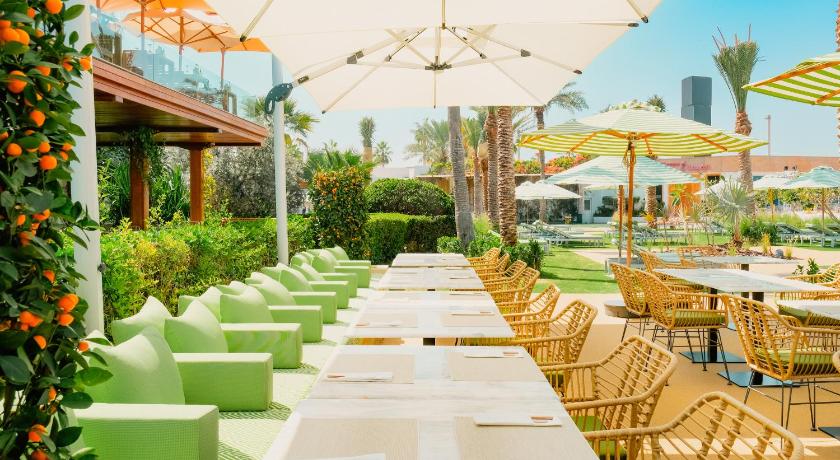 Dubai Marine Beach Resort & Spa - image 6