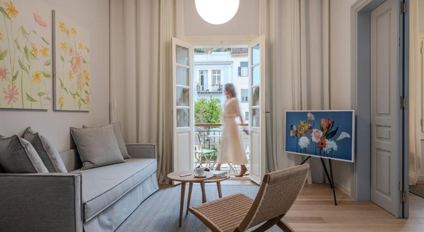 Amalie Suites
