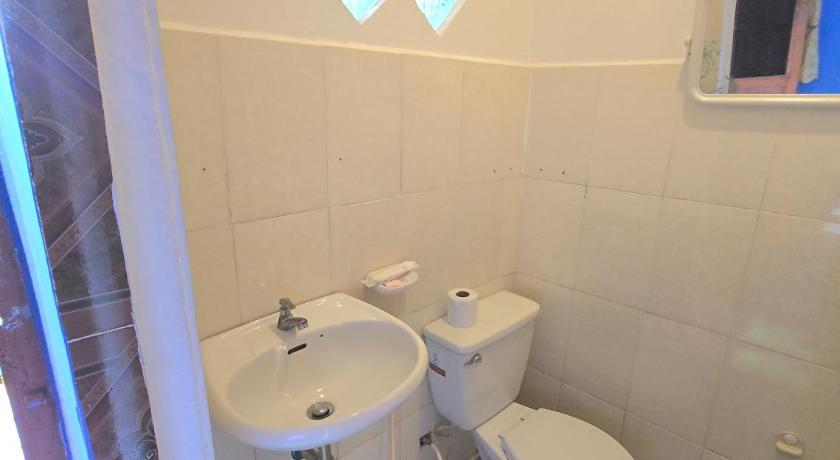 Image of Single Room with Private Bathroom 6