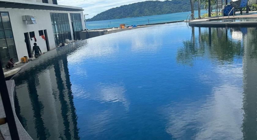 Kota Kinabalu Charis Seaview Suites at The Shore Kota Kinabalu 3-Star Guesthouse exterior