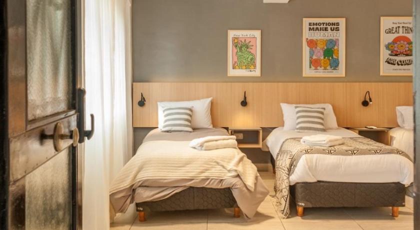 Serrano Apartment