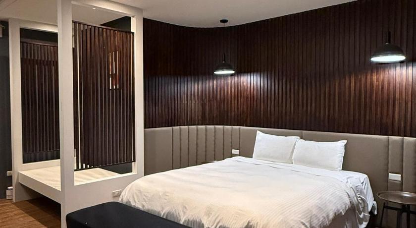 Image of Deluxe Double Room 6