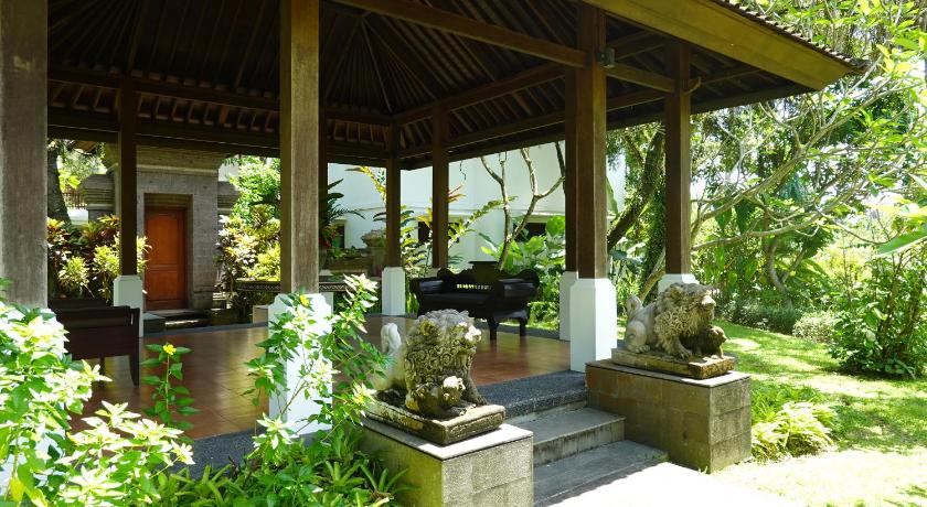 발리 부미 키나 헤리티지 (Bumi Kinar Heritage) 5성급 호텔 수영장