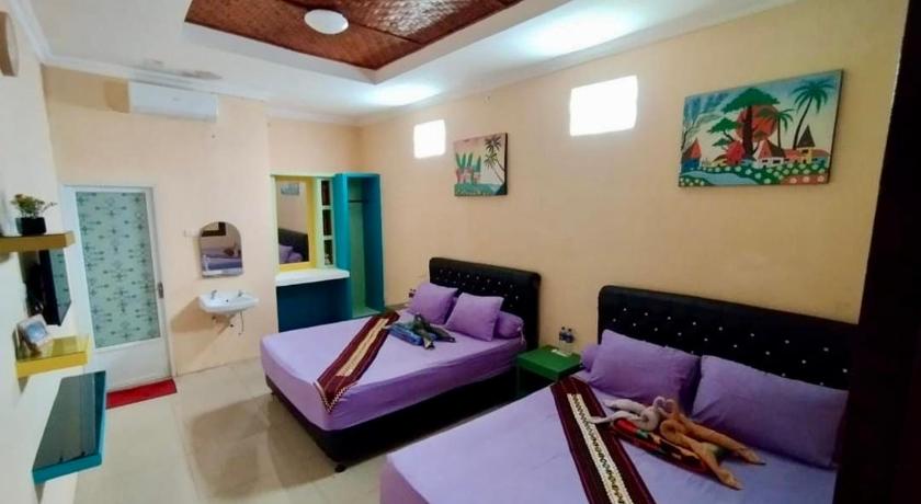 Image of Family Room 0