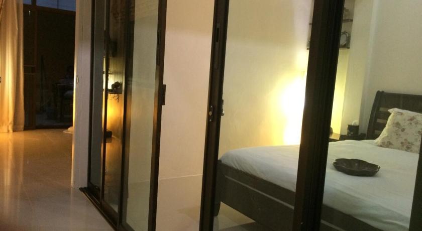Image of Two-Bedroom House 14
