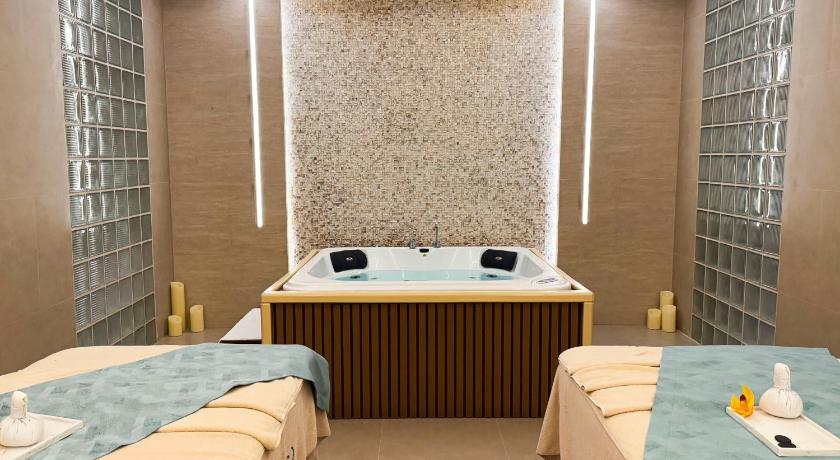 Roda Al Murooj Residences - image 13