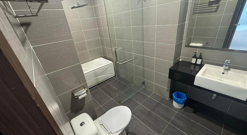 Image of Three-Bedroom Apartment 17