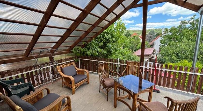 Eden Apartman Gyenesdias