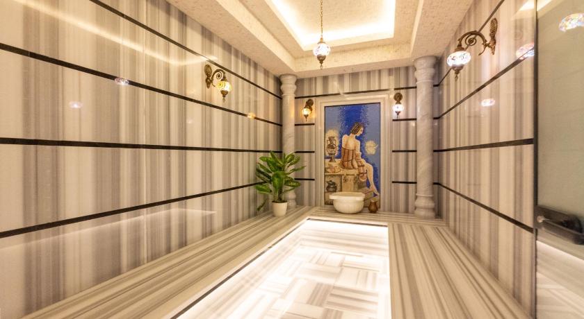 RUSEL PARK RESIDENCE - image 2