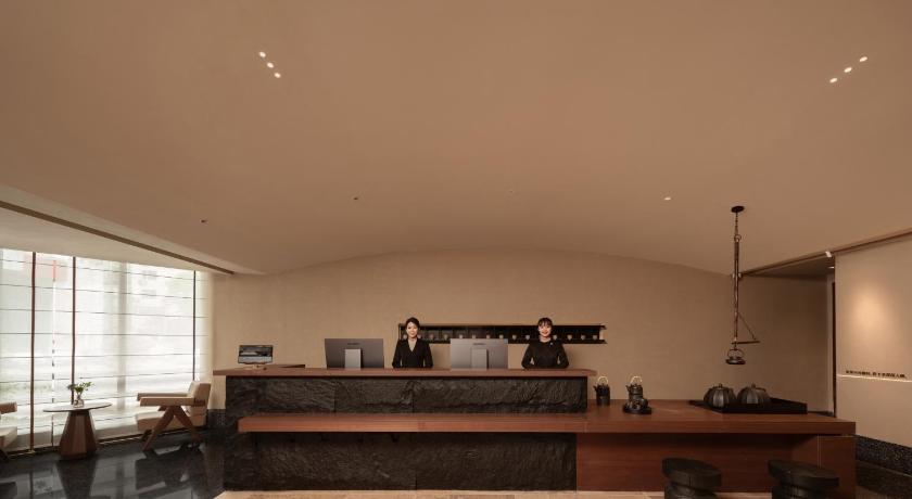 Atour Hotel Qingdao May Fourth Square Minjiang Road - image 13