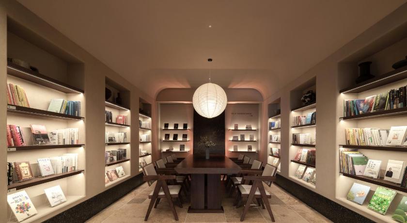 Atour Hotel Qingdao May Fourth Square Minjiang Road - image 7