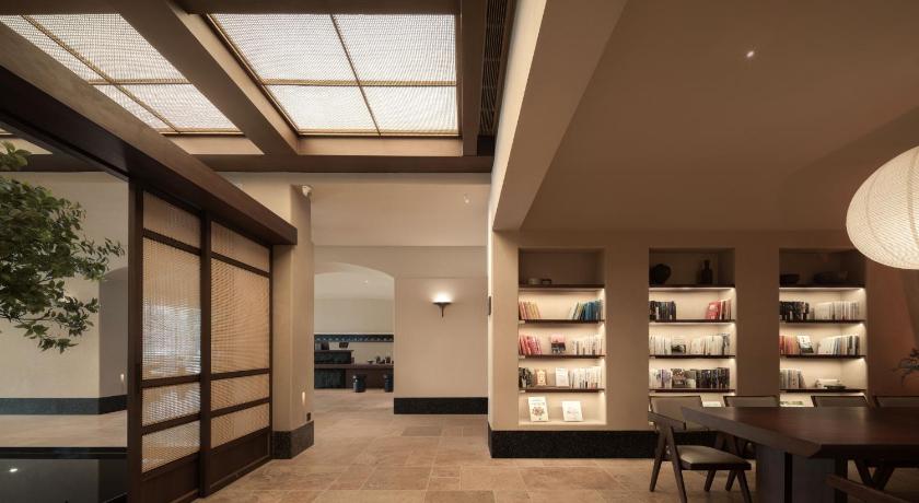 Atour Hotel Qingdao May Fourth Square Minjiang Road - image 6