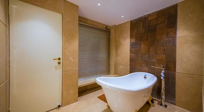 Image of Suite with Sea View 2