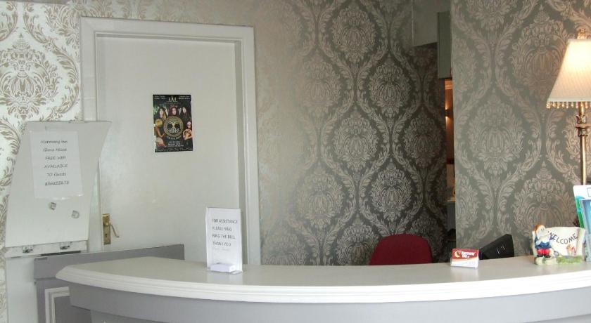 a bathroom with a mirror and a sink, Harmony Inn - Glena House in Killarney