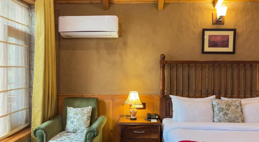 Image of Deluxe Double Room with Balcony 16