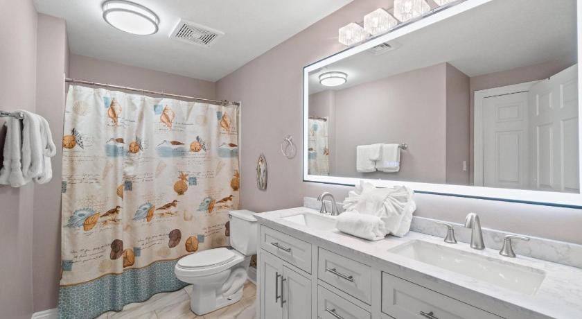 Image of Three-Bedroom Apartment with Sea View – 504E 8