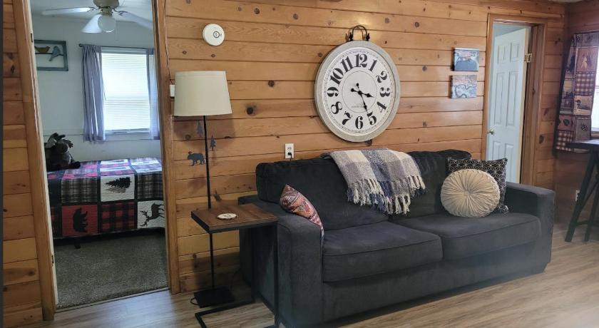 뉴아이고 (MI) Castaways Cottage on Croton Pond #1 4성급 숙소 스위트룸