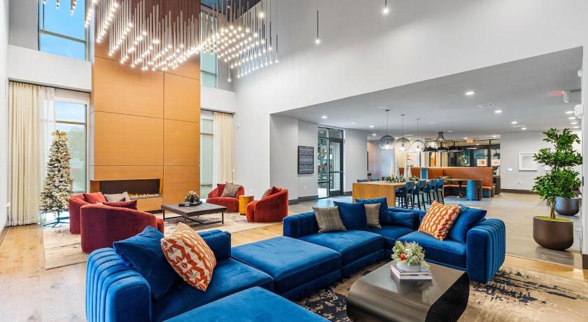 Austin 12 Min to Downtown Balcony Apt with Free Parking 3-Star Accommodation room