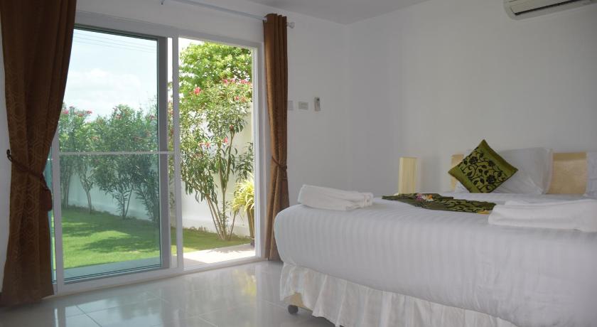 Image of Laurier Deluxe Double Room with Garden View 0