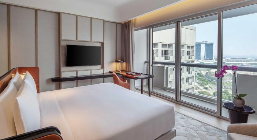 Governor Suite, 1 King, 3 Balconies, Lounge Accessの画像 4