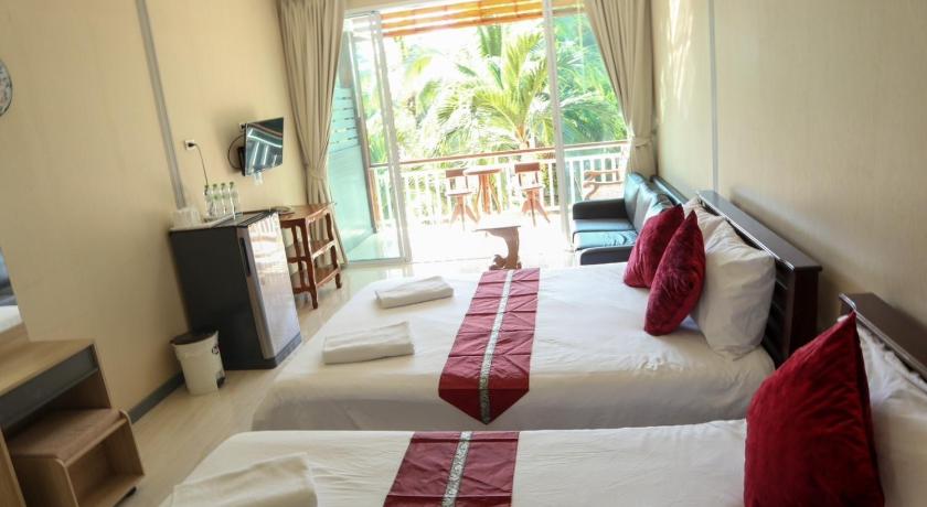 Image of Deluxe Double or Twin Room with Balcony 4
