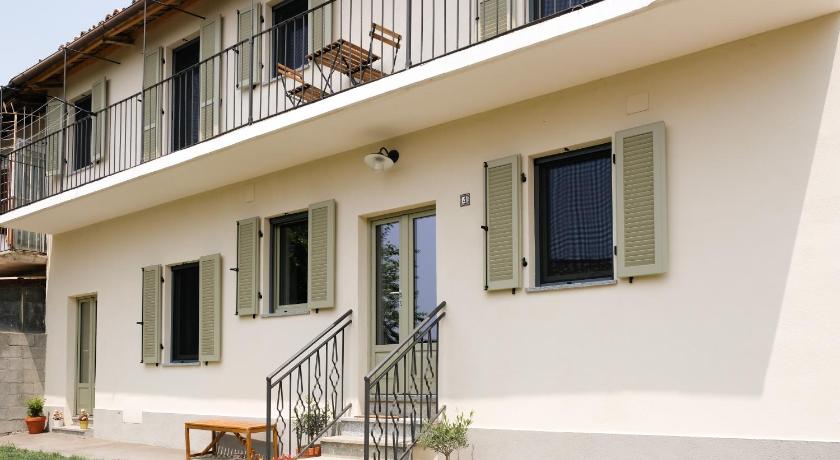 Panoramic Monferrato Villa with Amazing Views