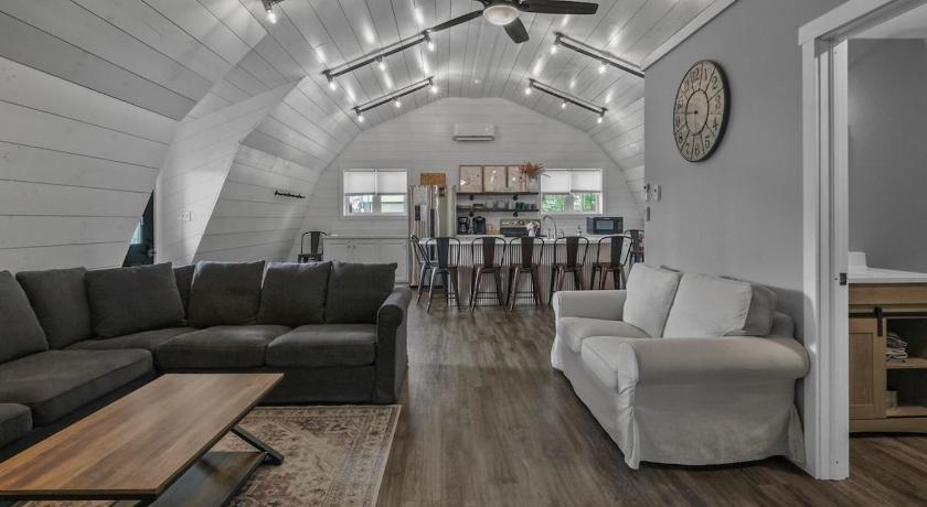 柏林 The Barn at Sharp Run-Modern Barn in the heart of Amish Country 4星级 住宿 大堂